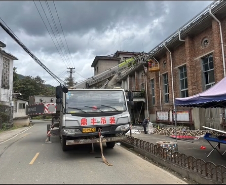 为何吊车的驾驶和设备吊装操作需要专业的吊车司机？